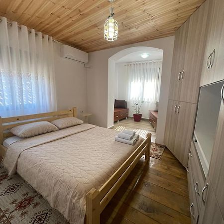 Guesthouse Kroi City Center Berat Ngoại thất bức ảnh