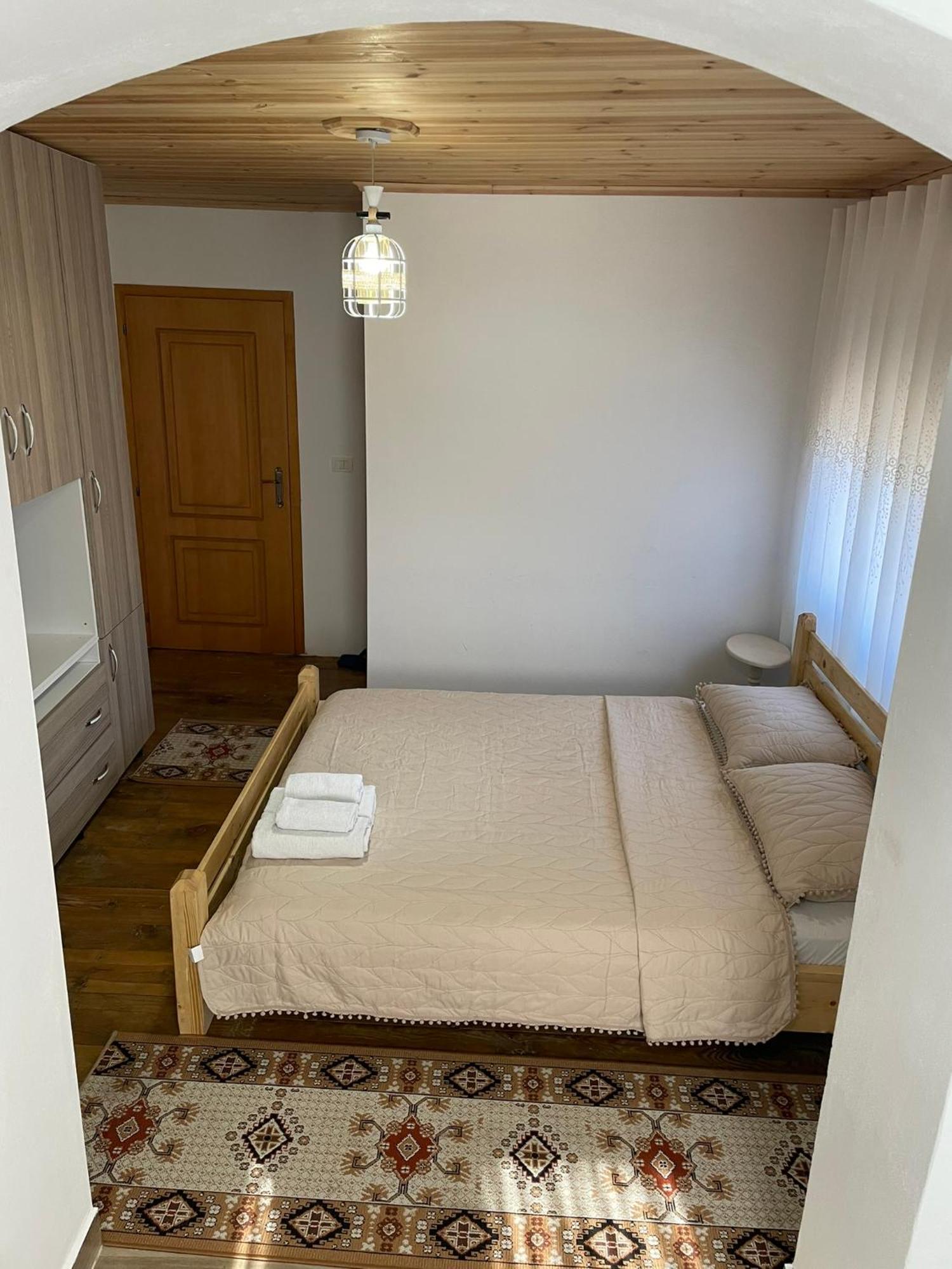 Guesthouse Kroi City Center Berat Ngoại thất bức ảnh