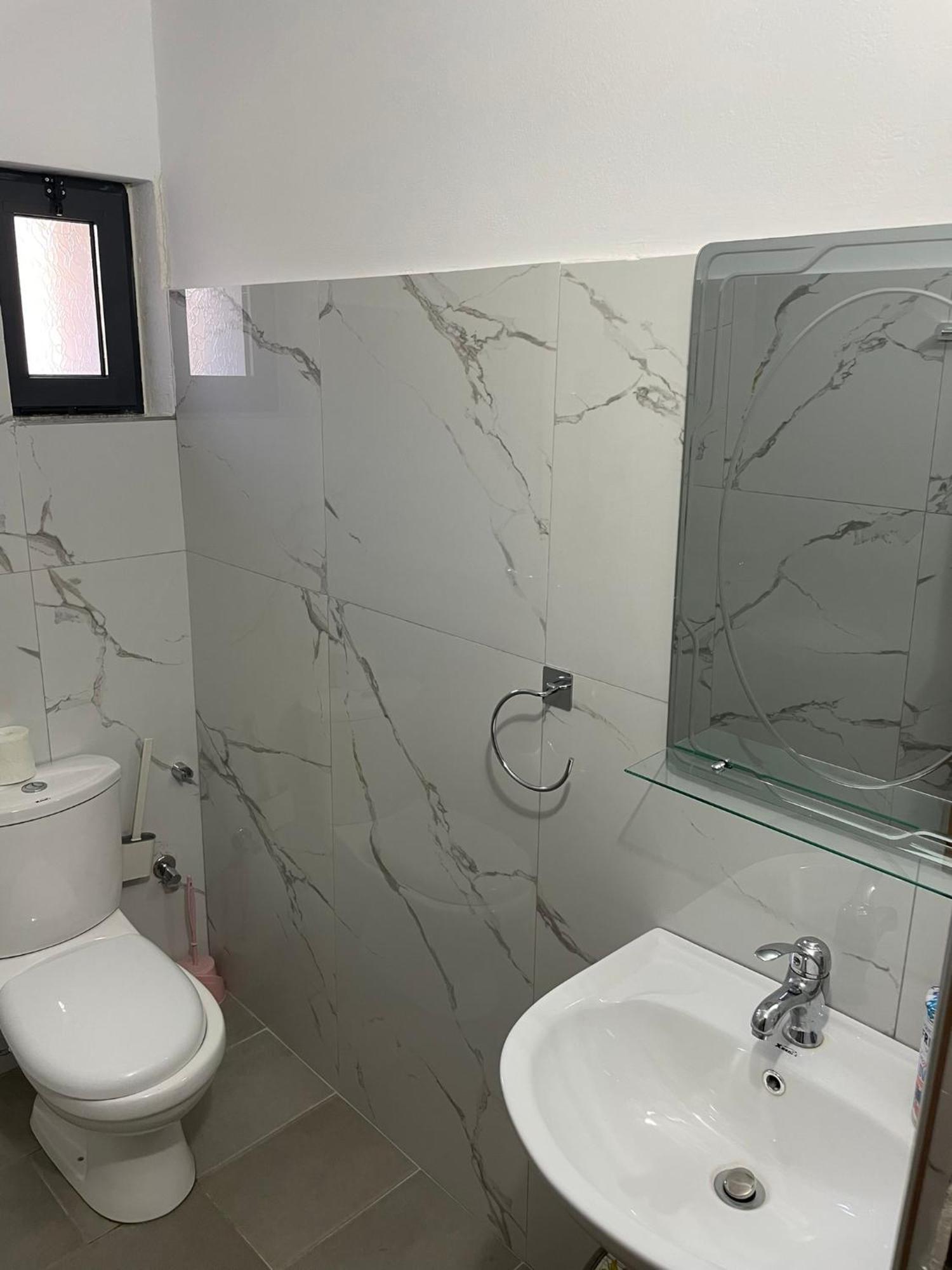 Guesthouse Kroi City Center Berat Ngoại thất bức ảnh